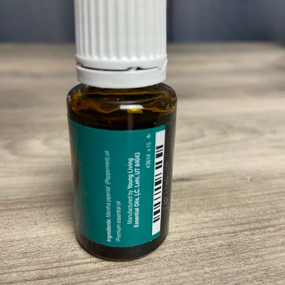 NEW Peppermint Young Living Essential Oil 15 ml Therapeutic Grade 100% Pure - Picture 2 of 4